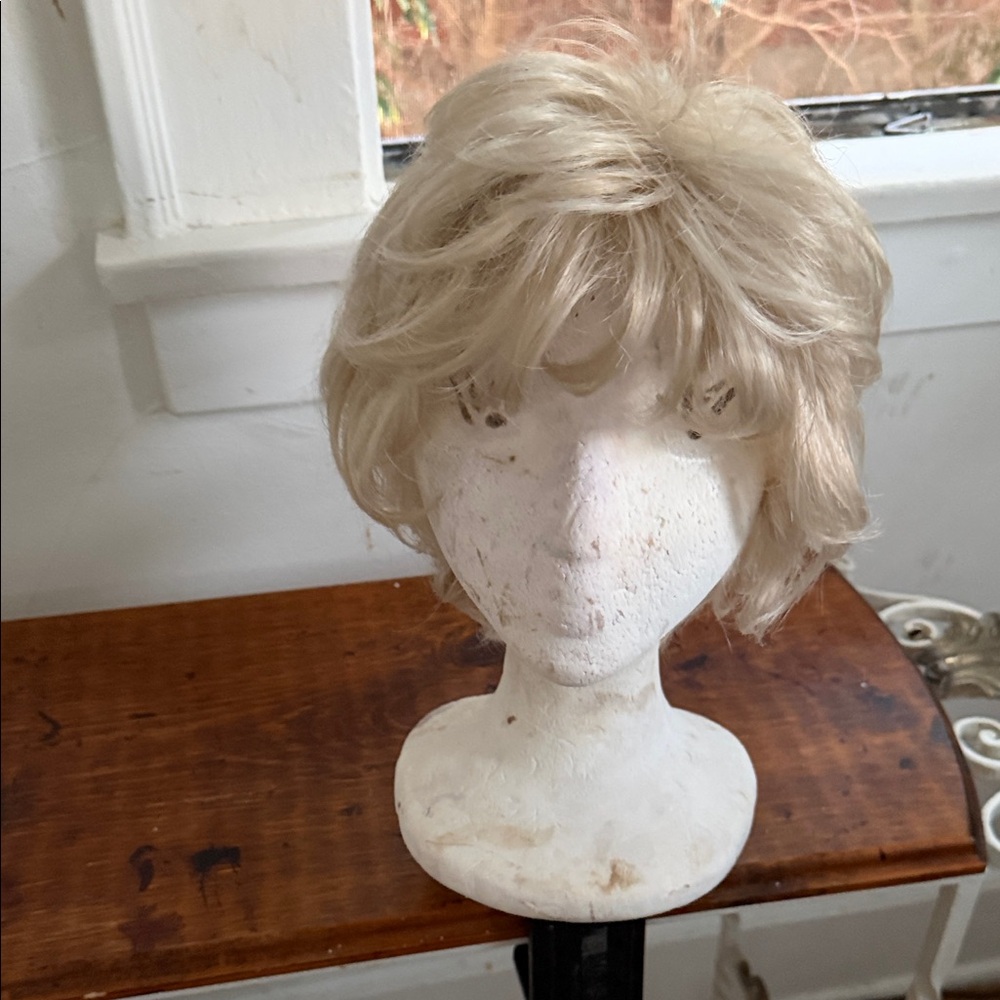 #37 Blonde Women's Synthetic  Wig With Gripper Cap Size L